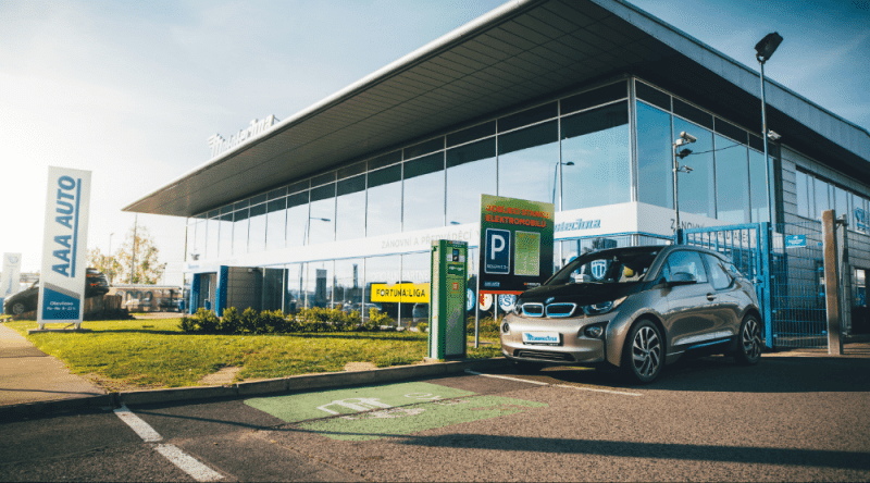 Jak platit za nabíjení elektromobilu? Registrace je téměř povinná